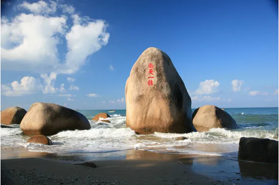 化身藍(lán)海衛(wèi)士，守護(hù)三亞海濱丨盈峰環(huán)境首個(gè)“海域保潔”項(xiàng)目正式簽約進(jìn)場